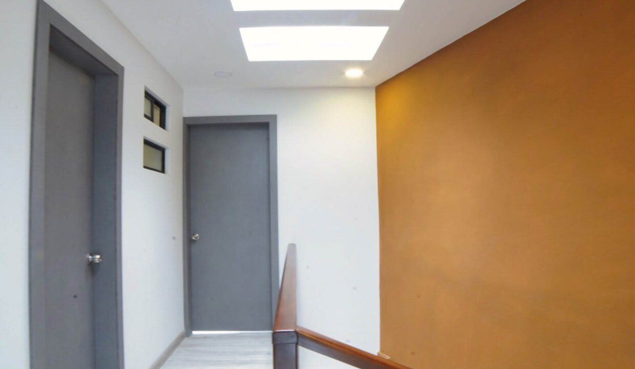 pasillo casa venta control sur cuenca