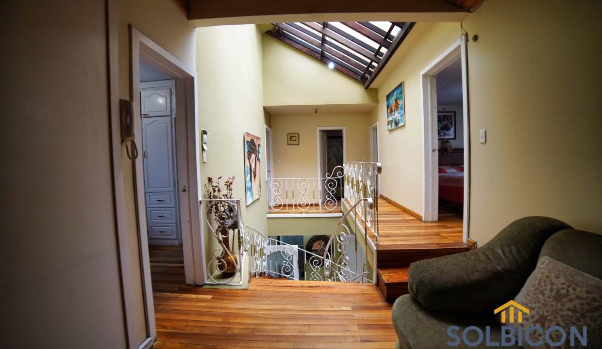 sala 2do piso casa venta sector don Bosco