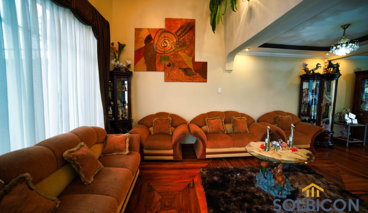 sala familiar casa venta sector don Bosco