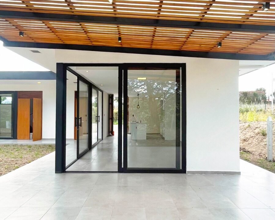 sala tv quinta economica yunguilla de venta