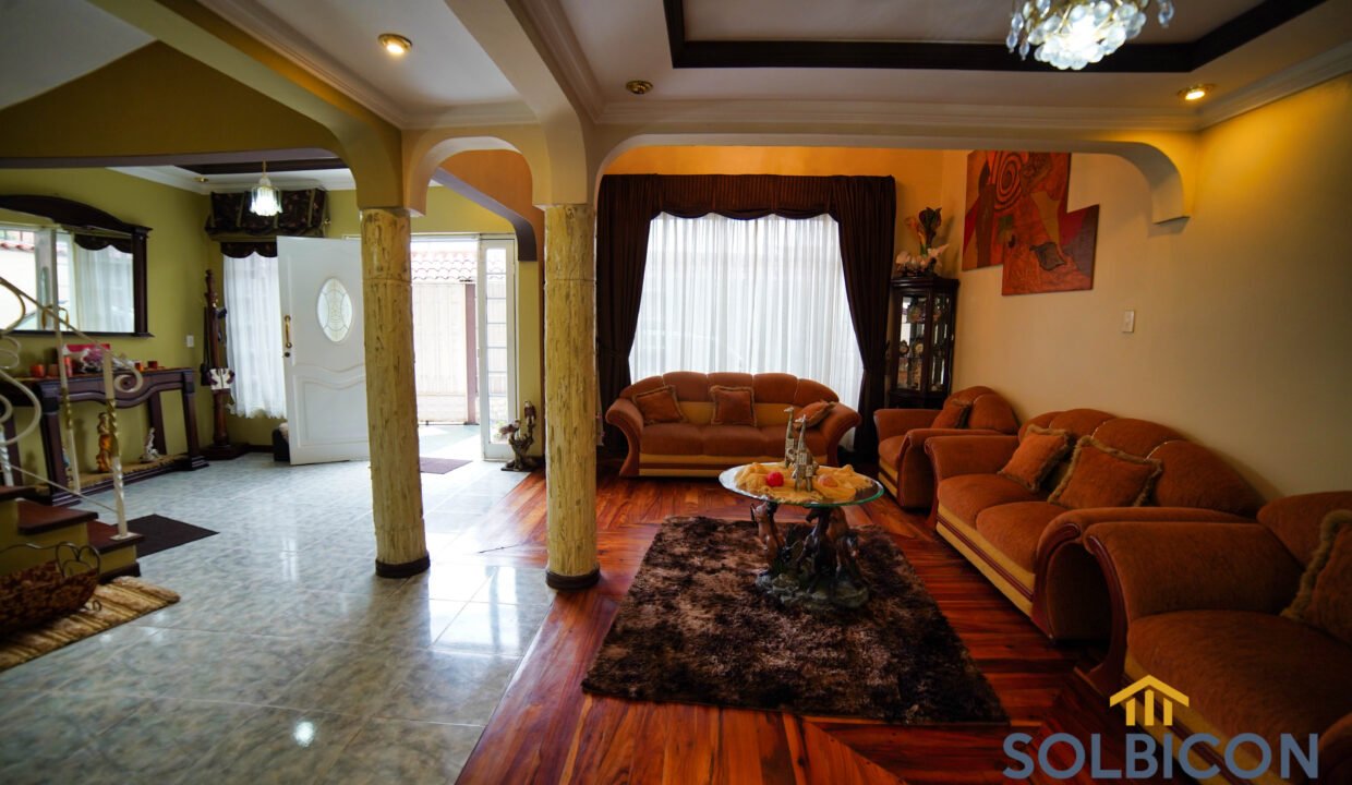 sala y comedor casa venta sector don Bosco