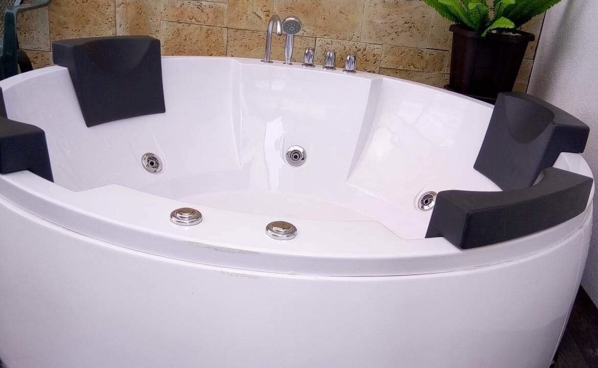 jacuzzi Casa de cuatro habitaciones-Tarqui