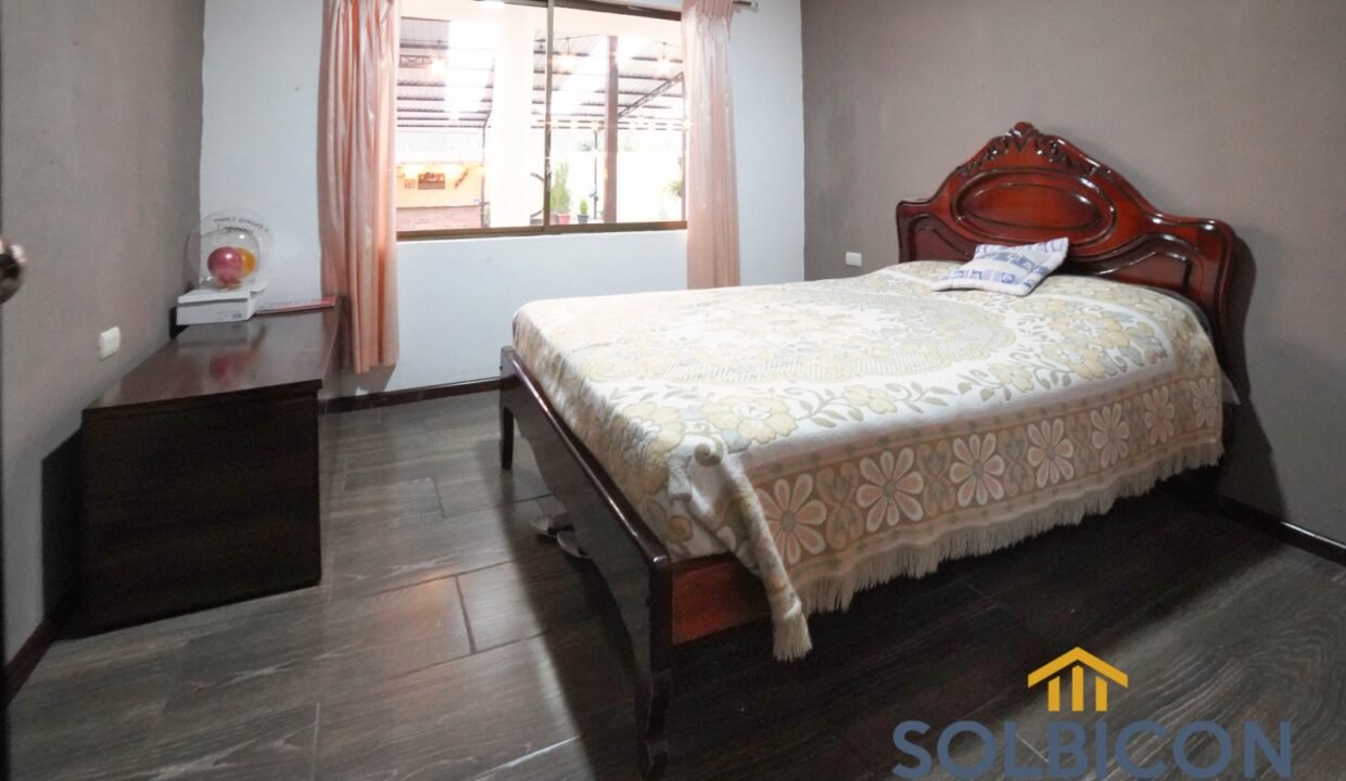 tercera habitacion de hijos Casa de 4 habitaciones en Ricaurter