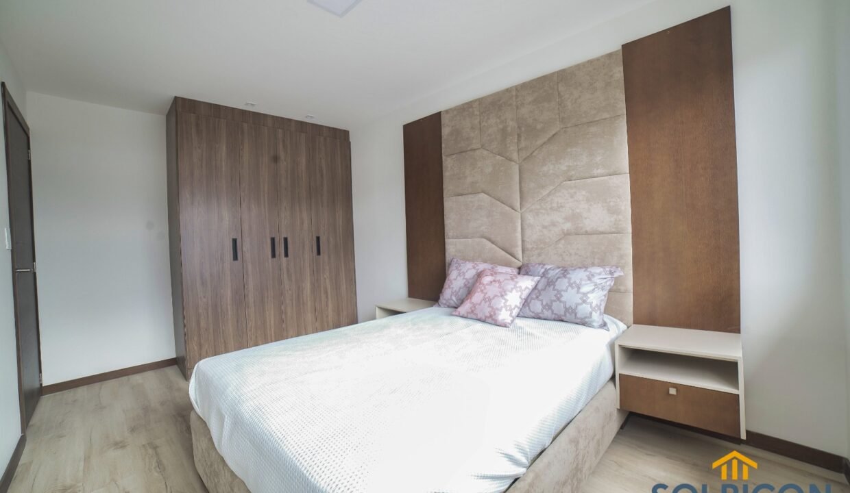 vista lateral de habitacion Casas Racar Cuenca