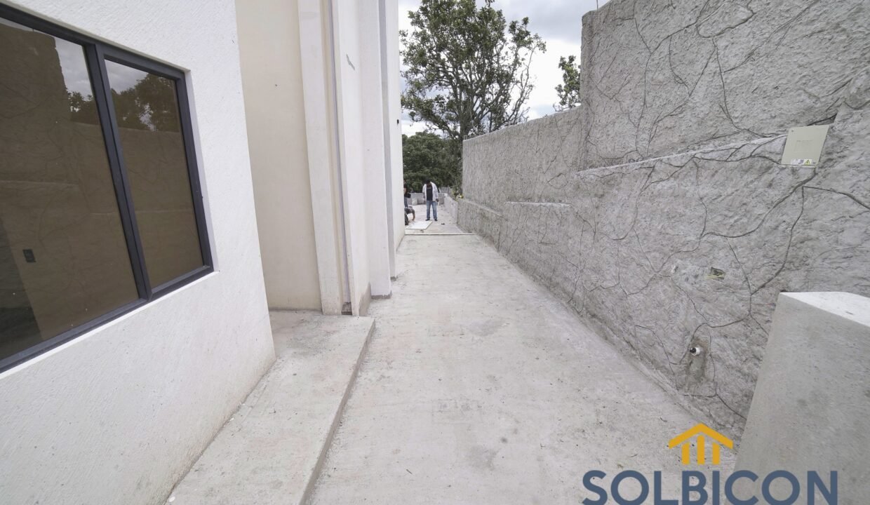 pasillo chaullabamba de cuatro habitaciones