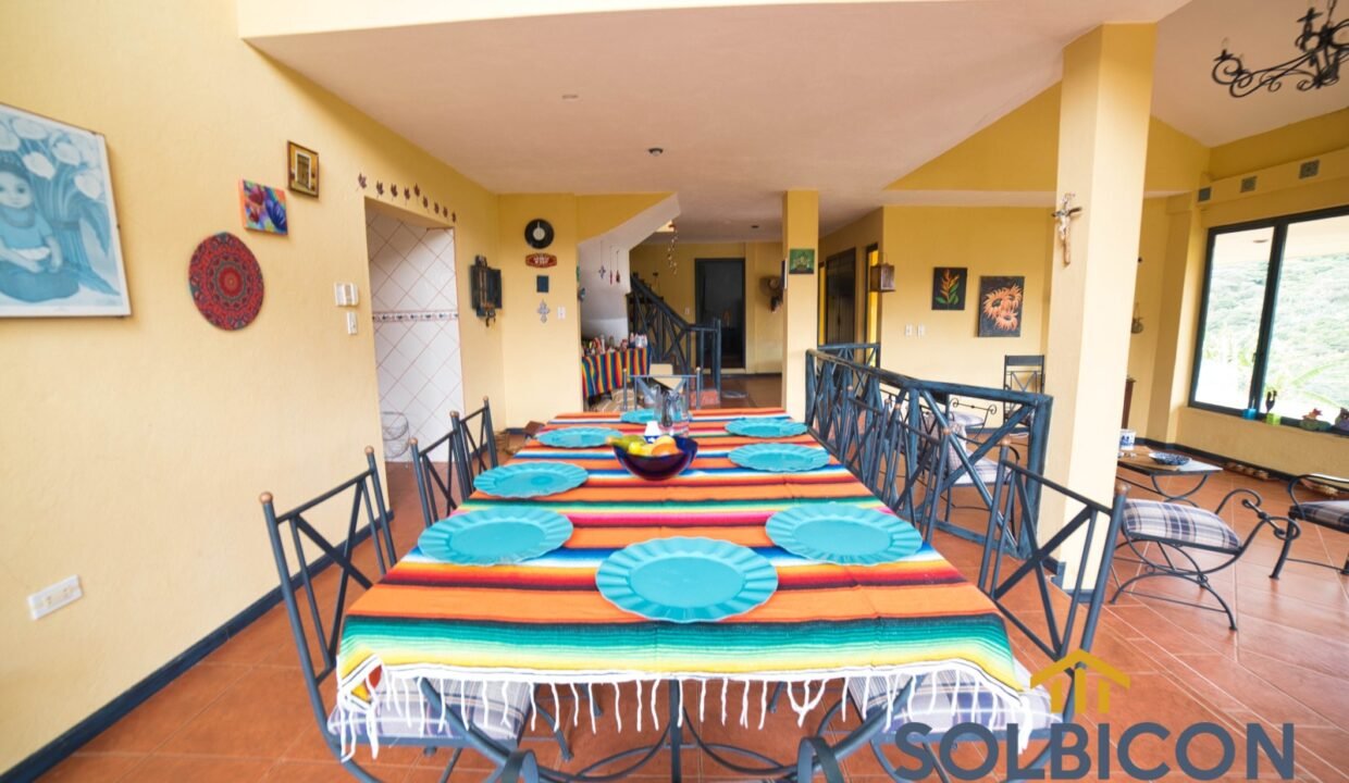 comnedor Hermosa Quinta en el Valle de Yunguilla