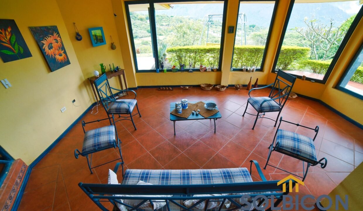 sala Hermosa Quinta en el Valle de Yunguilla