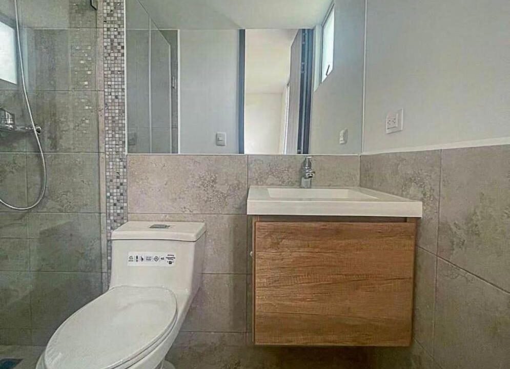 baño  casa economica ochoa leon