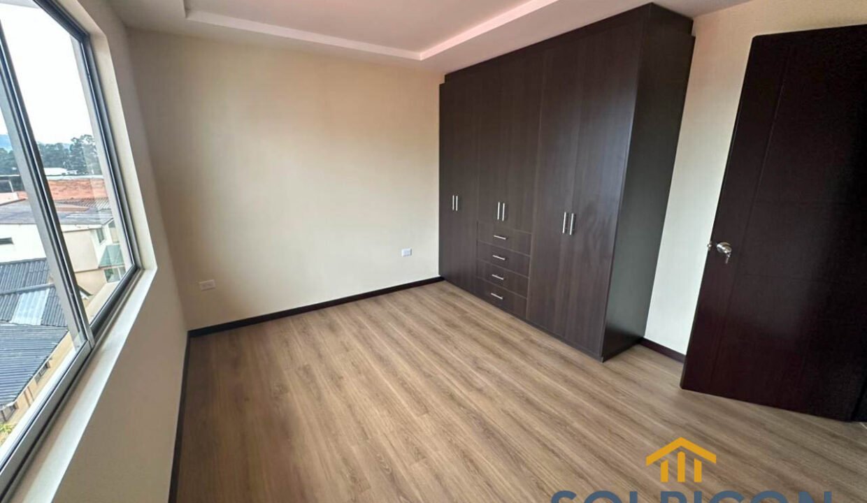 WhatsApp Image 2025-10-30 at 09.49.02 (1)