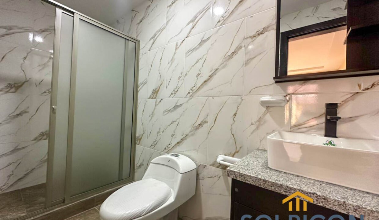 WhatsApp Image 2025-10-30 at 09.49.17 (1)