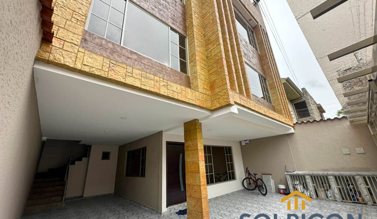 WhatsApp Image 2025-10-30 at 09.49.18