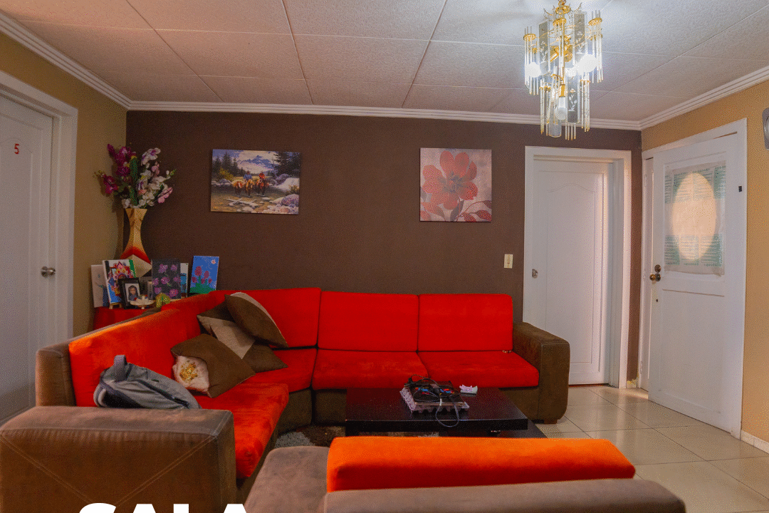Sala casa en vente